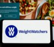 Abnehmen mit Weight Watchers: Ein Schritt zurück zur Berufsfähigkeit (Foto: AdobeStock 584194460 Timon)